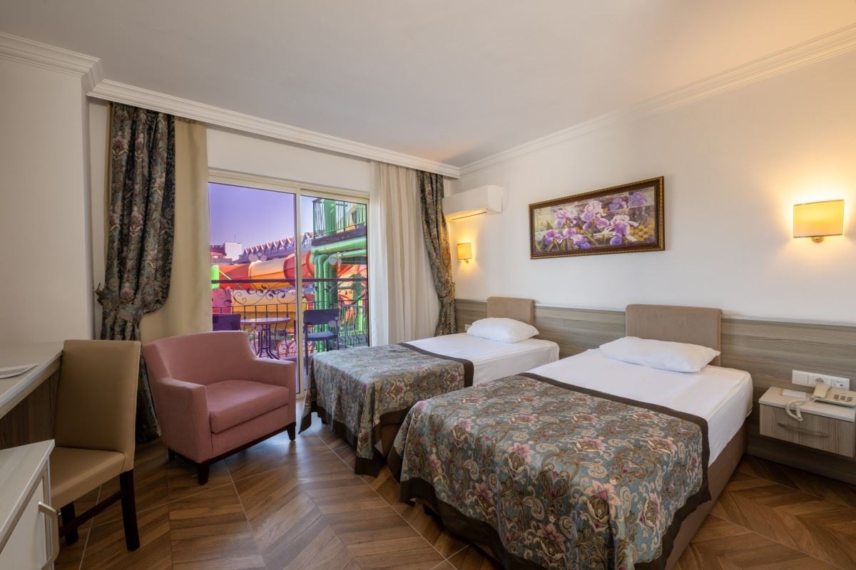 rooms-standard-room-aquapark-view