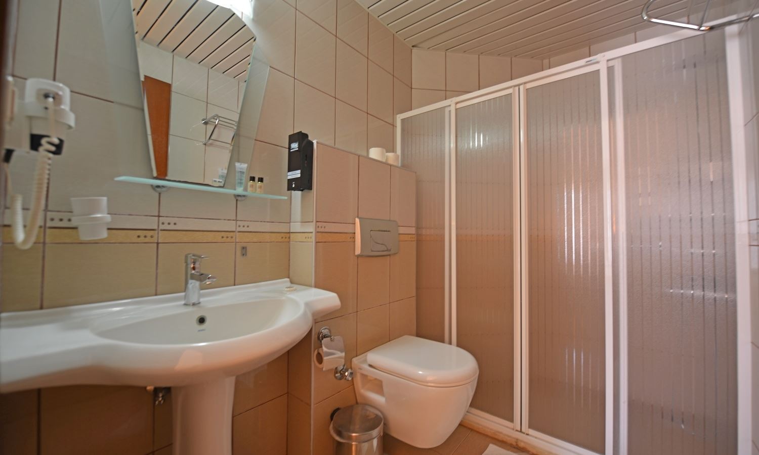 rooms-standard-room-land-view-with-balcony