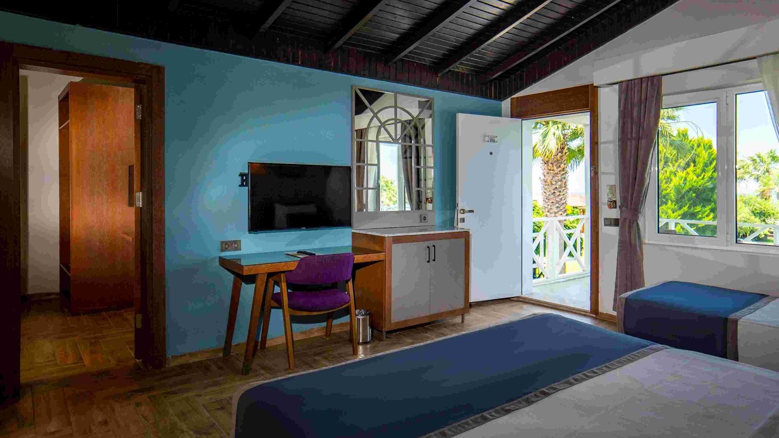 rooms-deluxe-sea-view