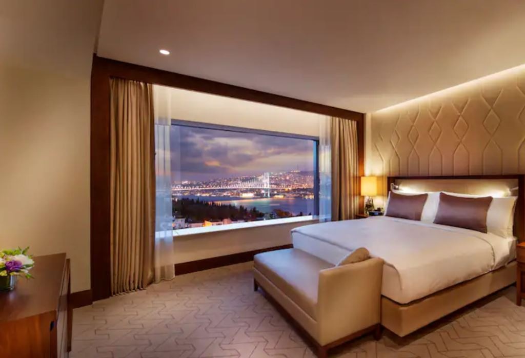 rooms-bosphorus-suite-without-balcony