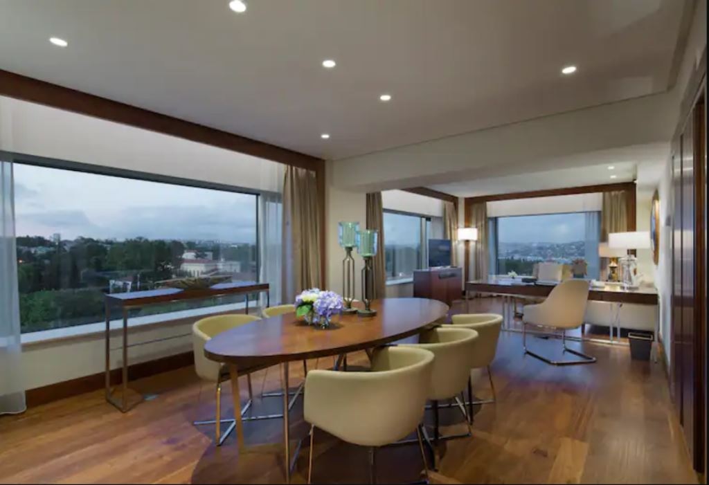 rooms-grand-deluxe-bosphorus-suite