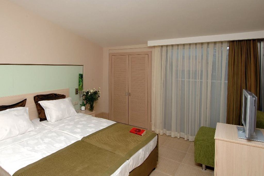 rooms-standard-room-main-buldings