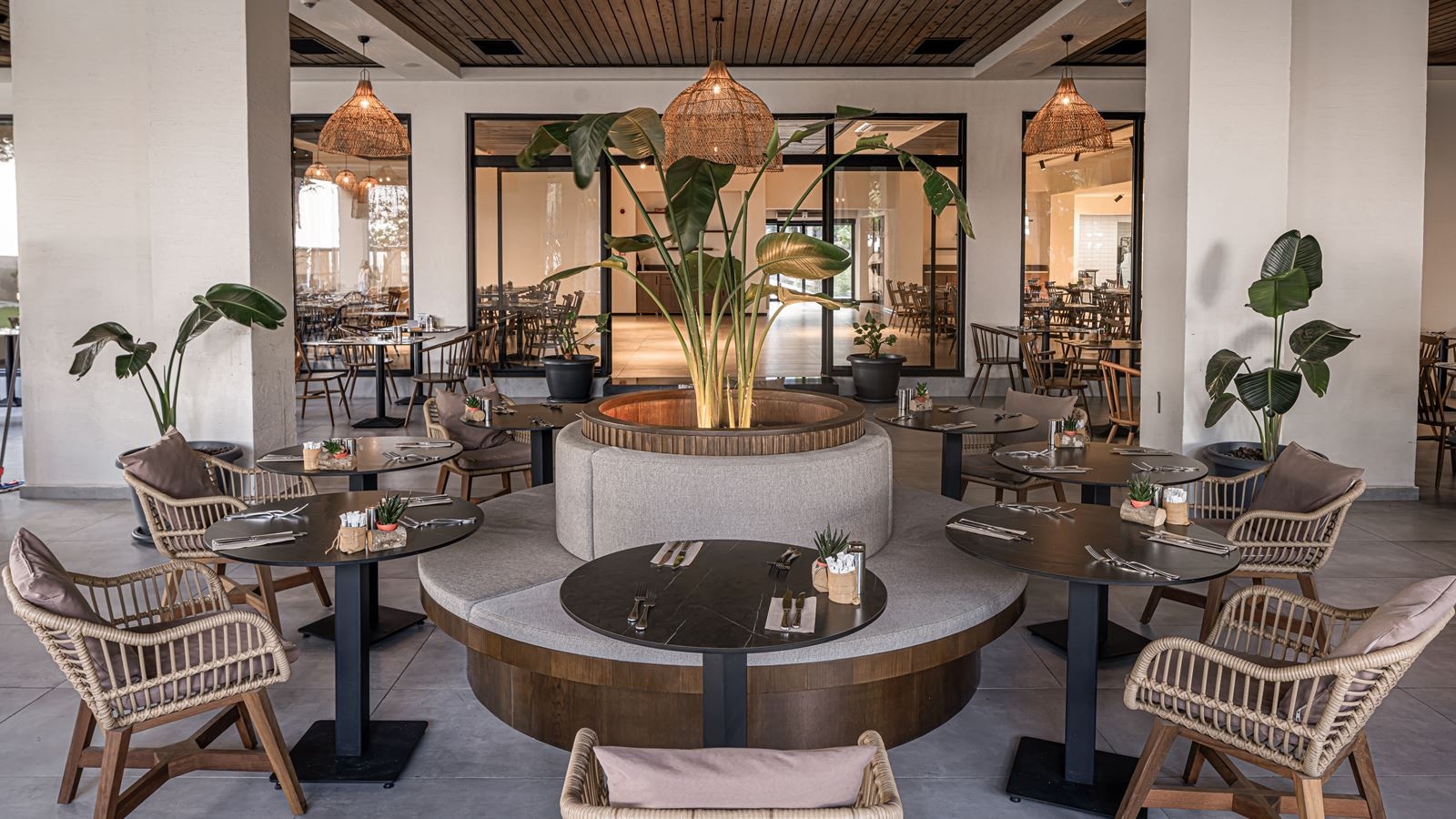 restaurants-main-restaurant