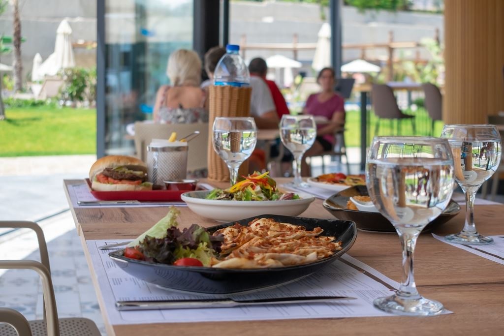 restaurants-roqa-a-la-carte-snack