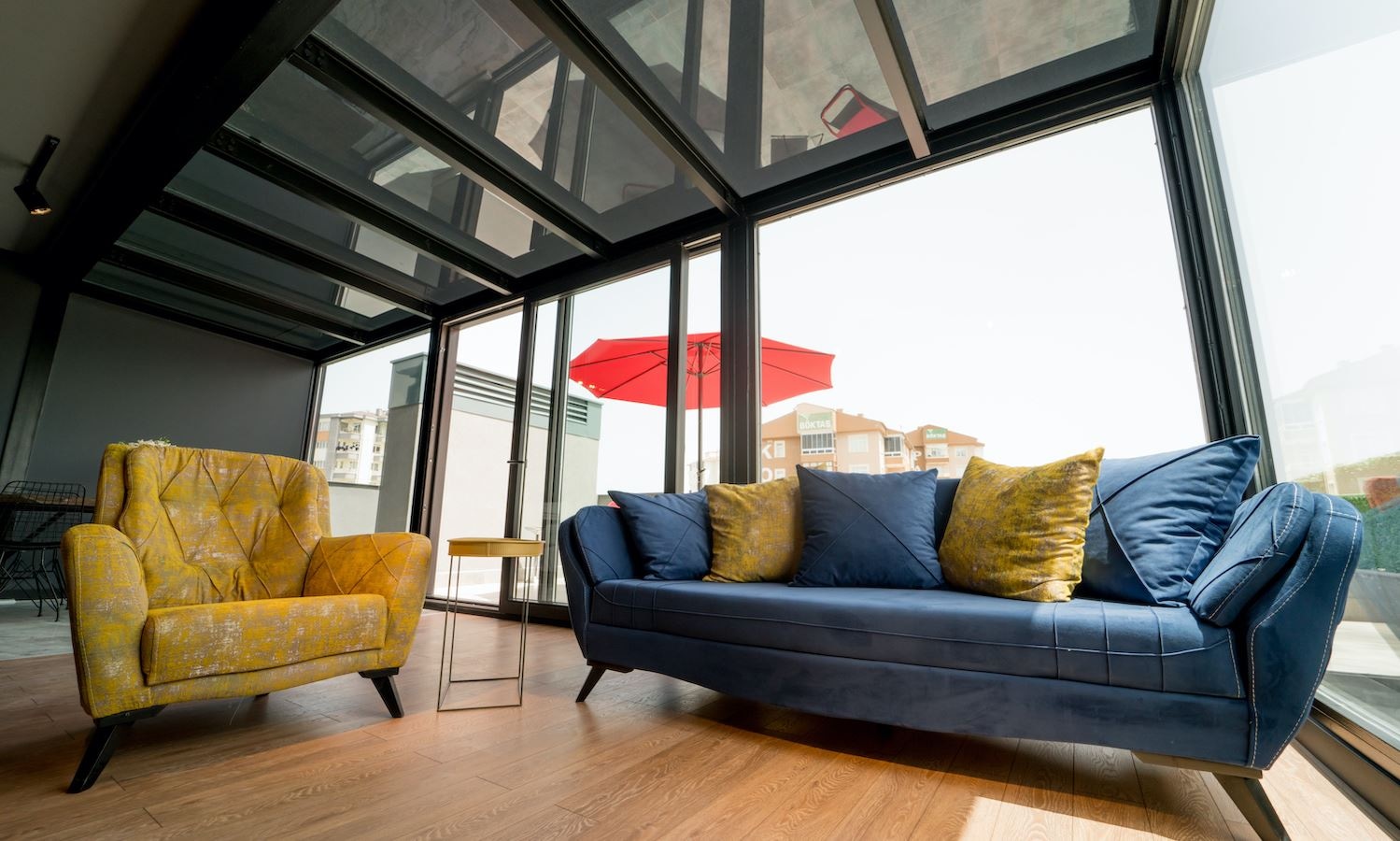 rooms-deluxe-suite-mountain-view