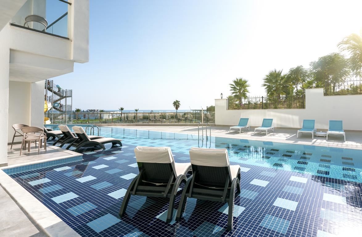 rooms-standard-room-swim-up