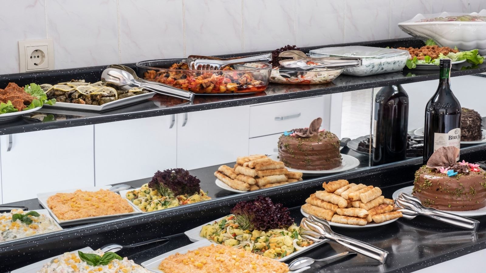 restaurants-restaurant