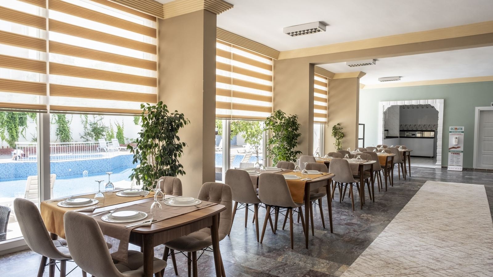 restaurants-restaurant