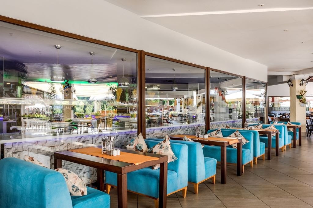 restaurants-beer--schnitzel-garden