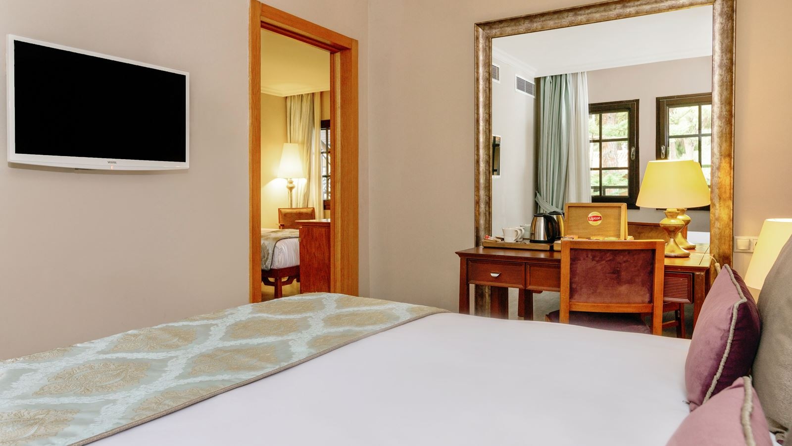 rooms-village-family--room