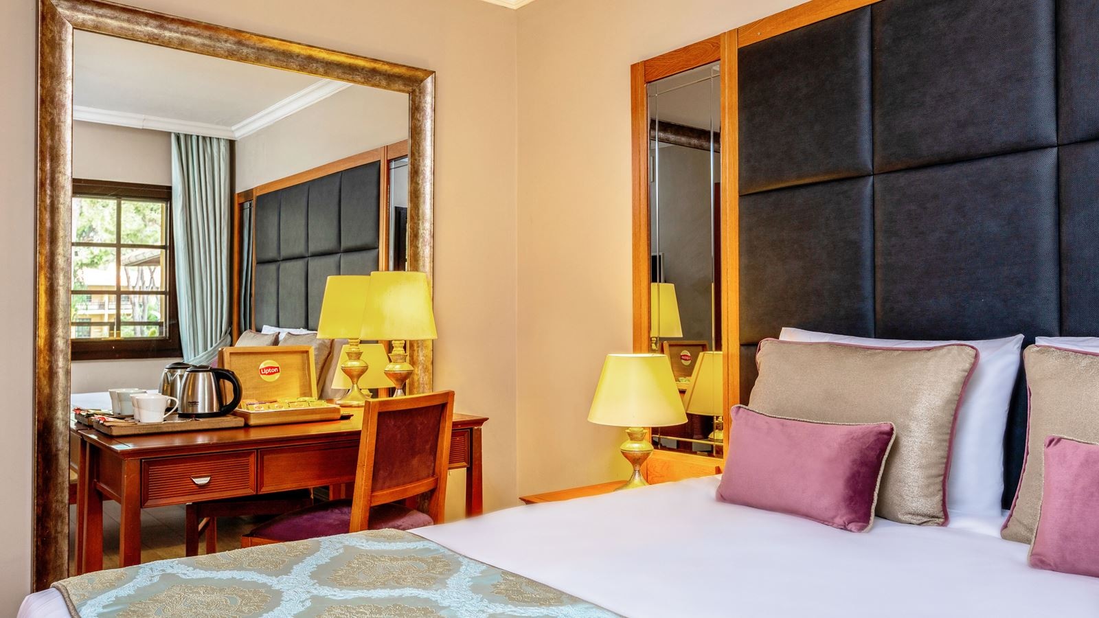 rooms-village-family--room