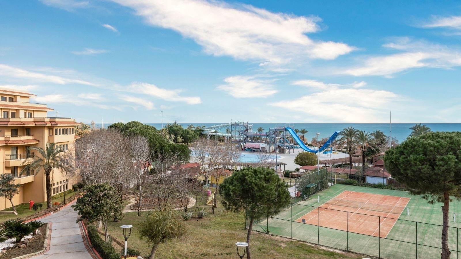 rooms-hills-suite-room