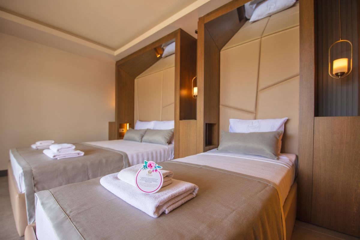 rooms-superior-room-with-terrace-garden