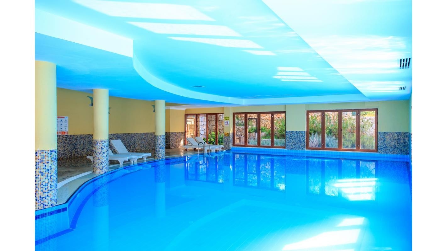pools-indoor-pool