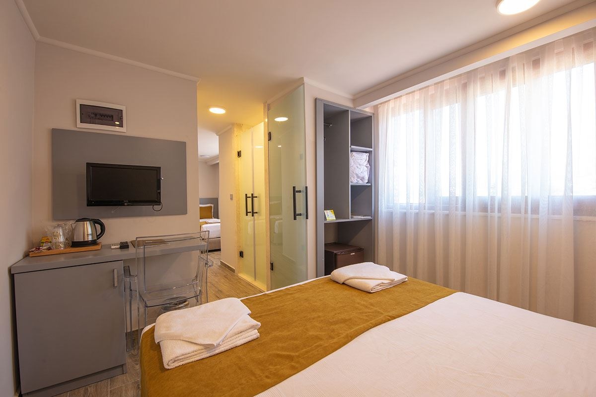 rooms-attic-family-no-balcony