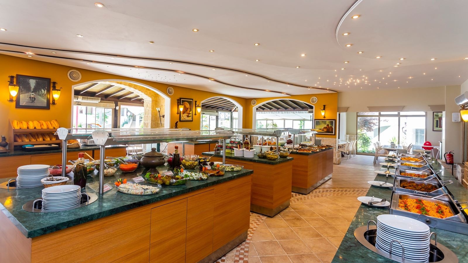 restaurants-restaurant