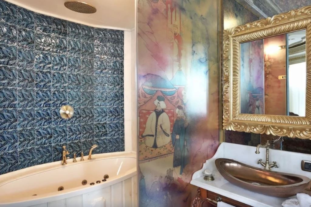 rooms-deluxe-room-with-golden-horn-view