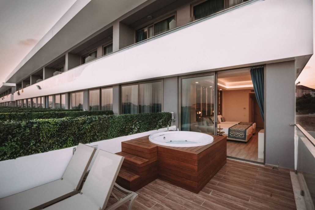 rooms-teras-premium-room