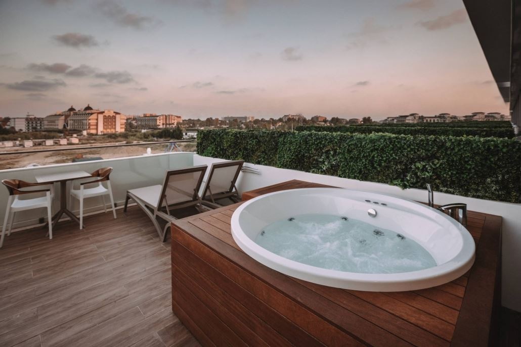 rooms-teras-premium-room