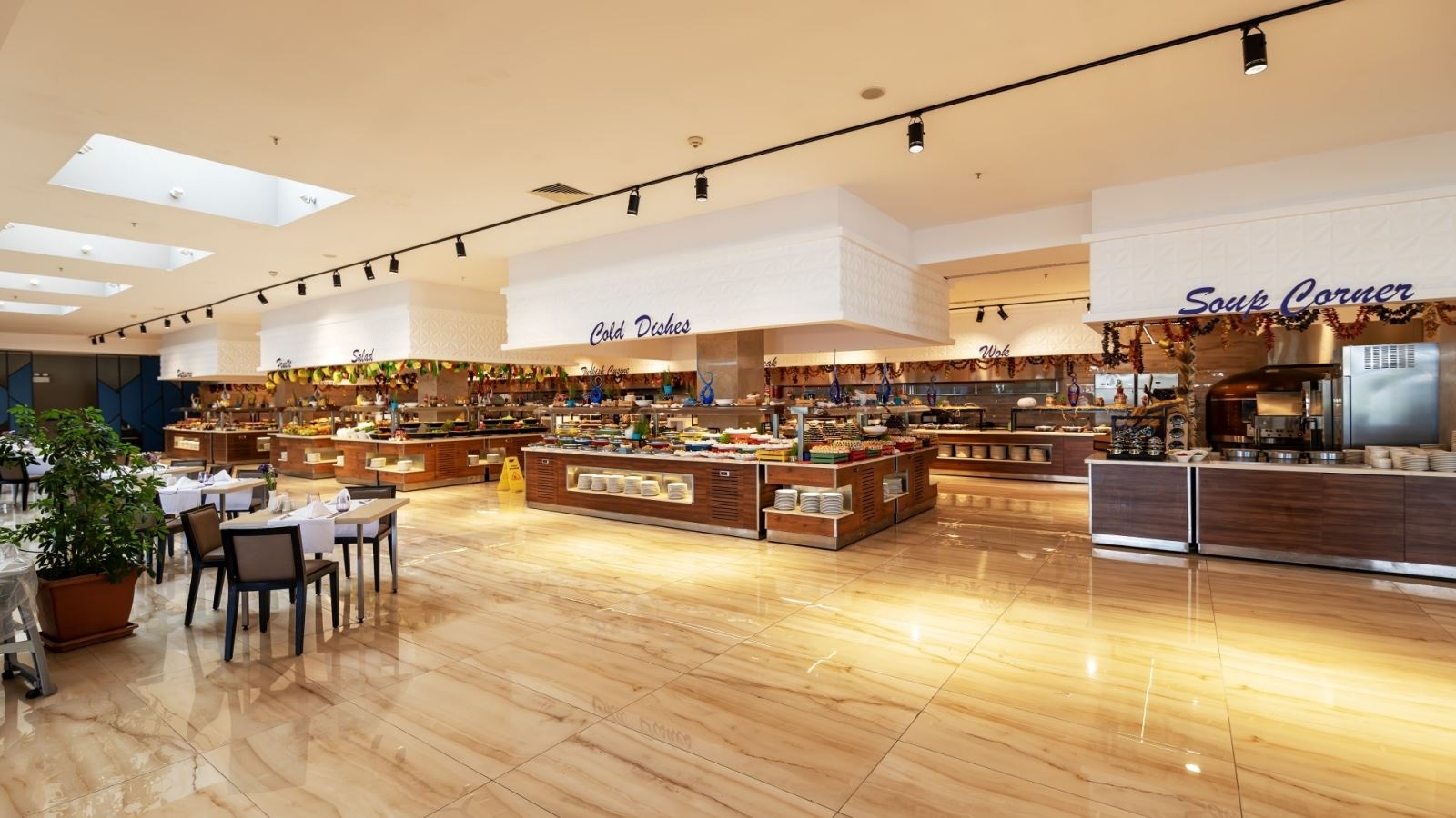 restaurants-crystal-restaurant