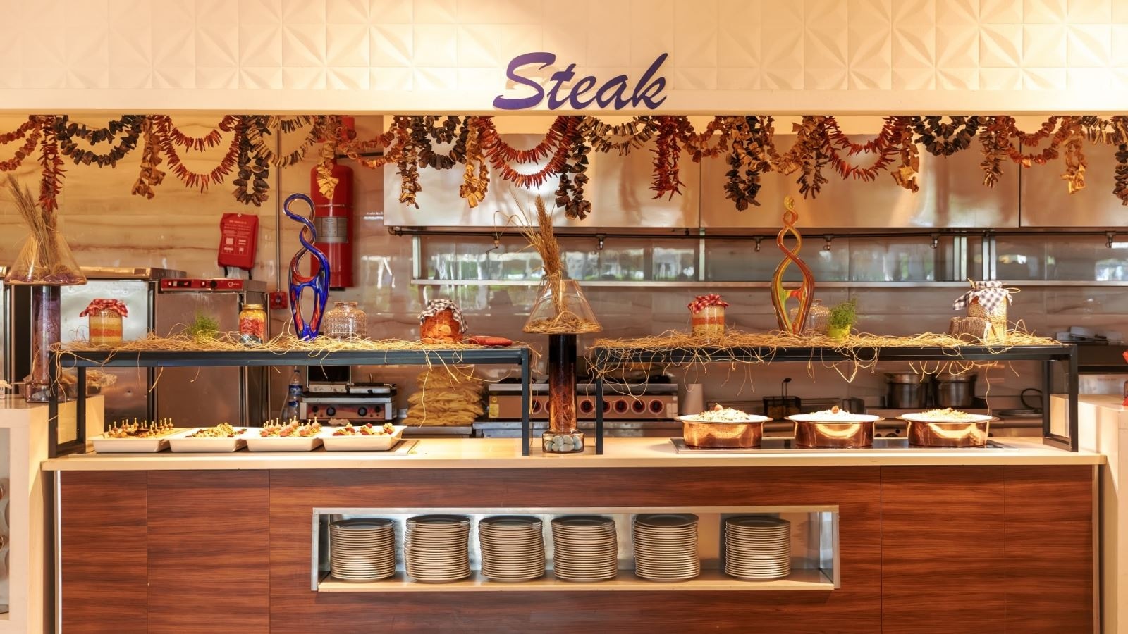 restaurants-crystal-restaurant