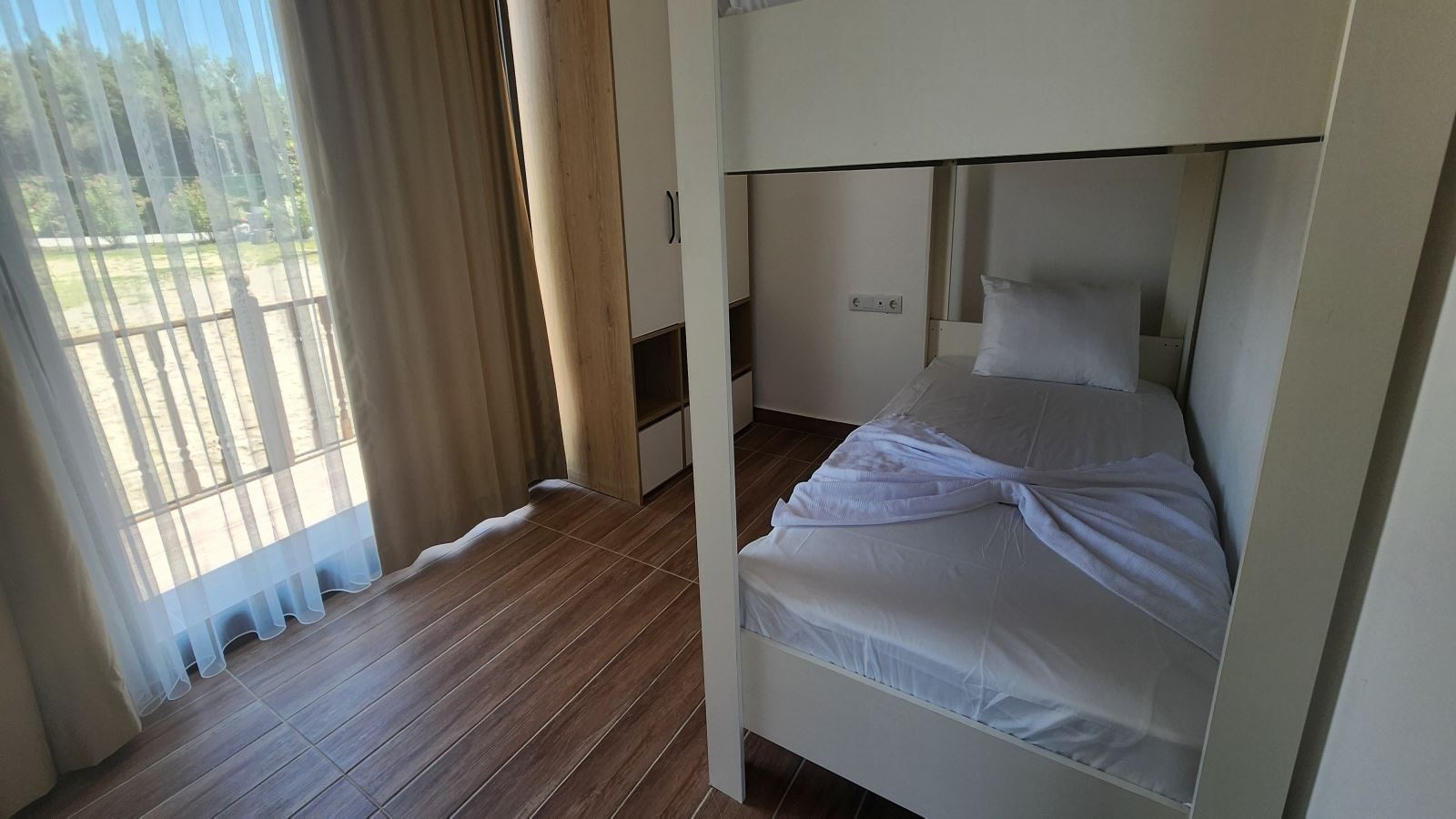 rooms-luxury-beach-suite