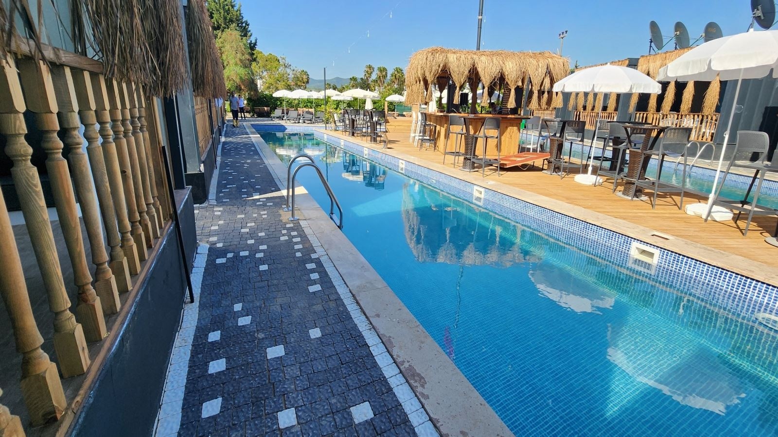 rooms-luxury-beach-suite