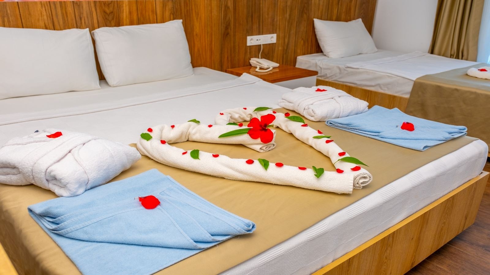 rooms-luxury-beach-suite