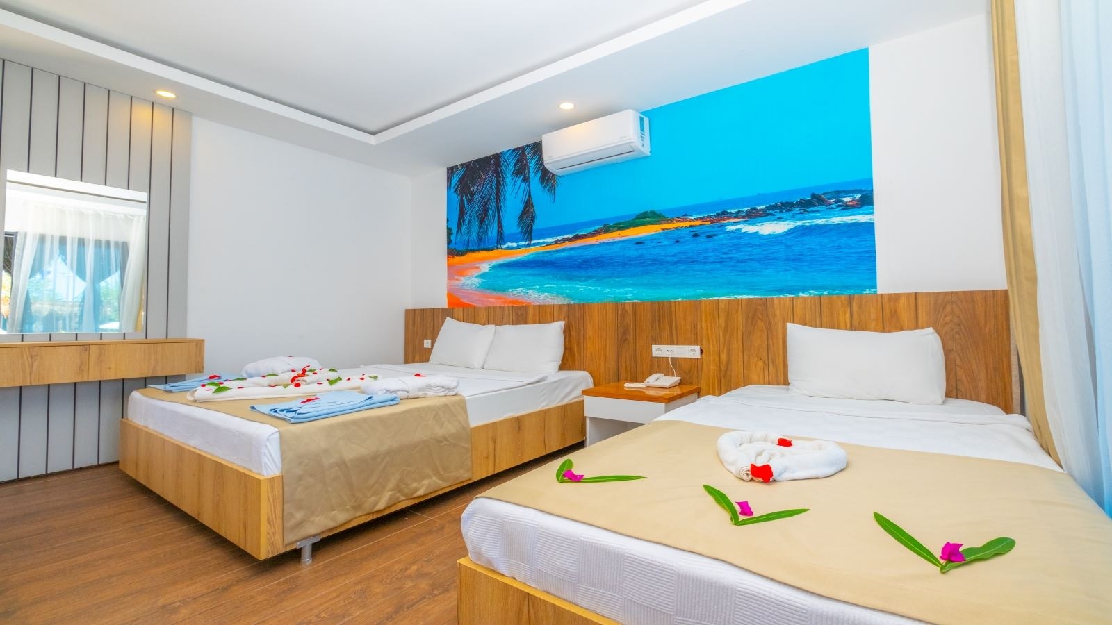 rooms-luxury-beach-suite
