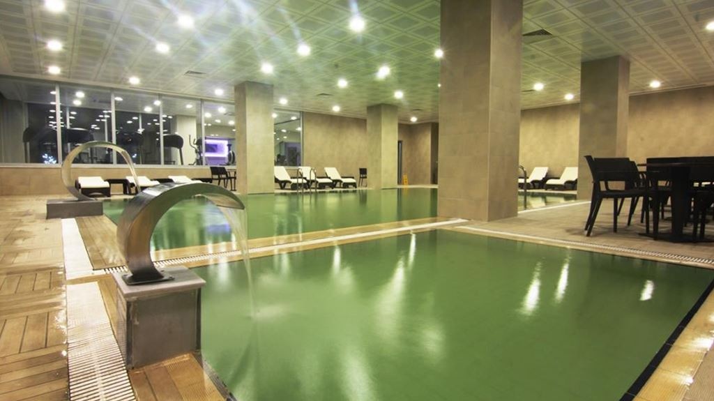 pools-indoor-pool