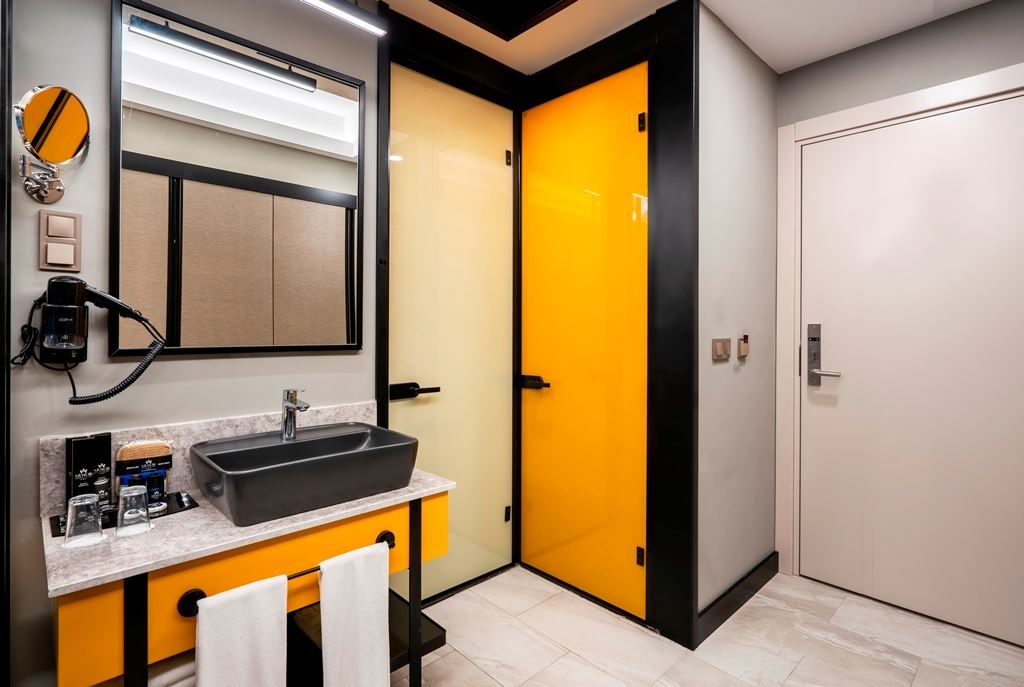 rooms-standard-room-pool-side