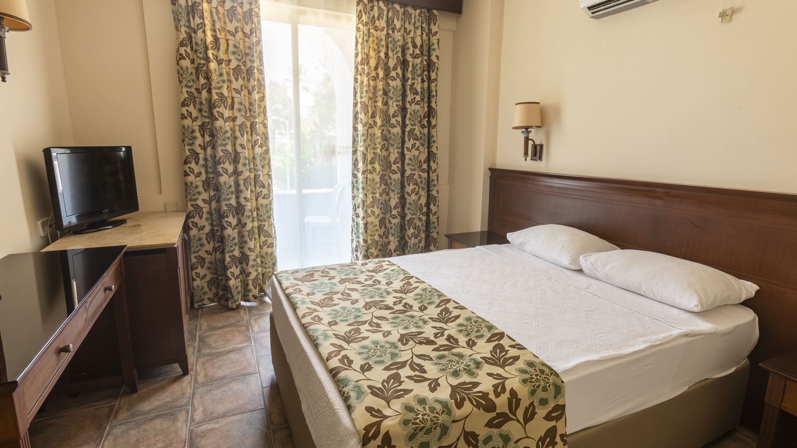 rooms-anex-room-balcony