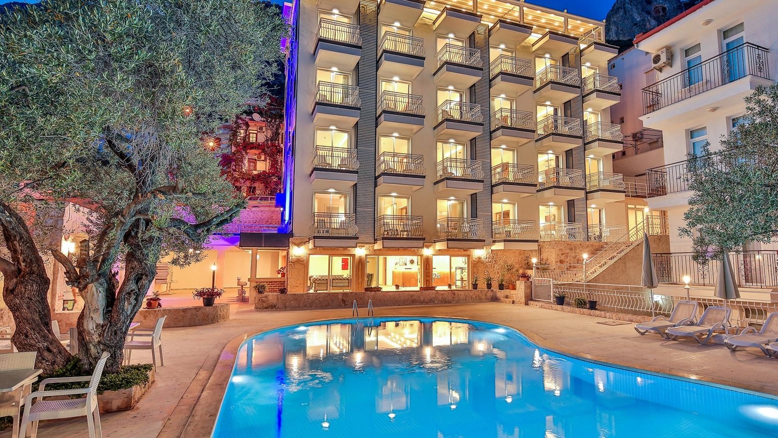 general-main-building