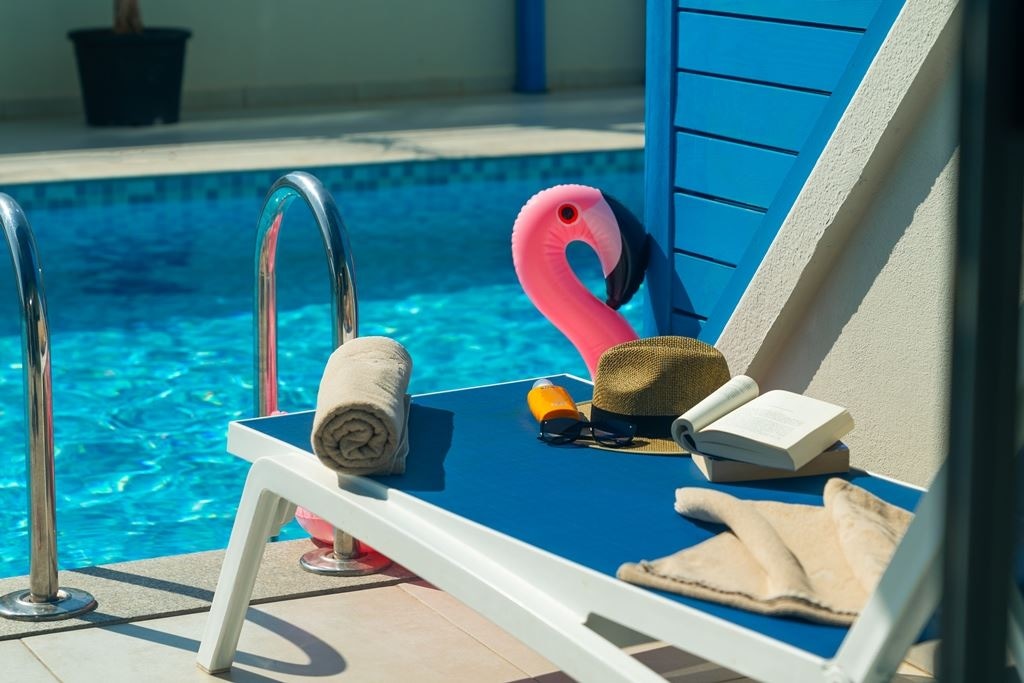 rooms-swim-up-room-with-terrace