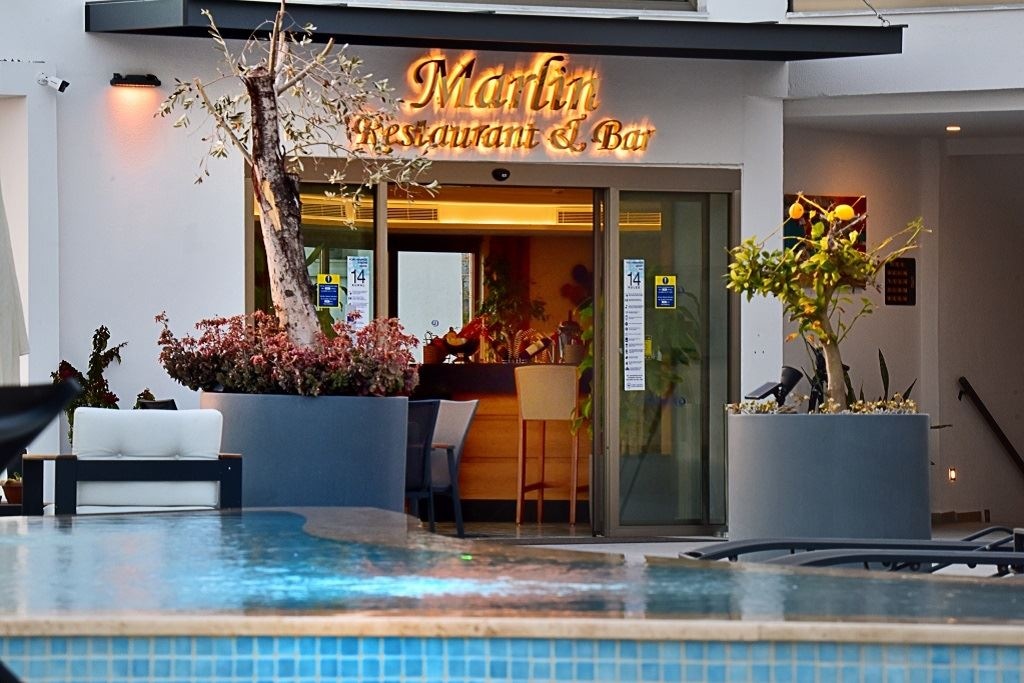 restaurants-restaurant