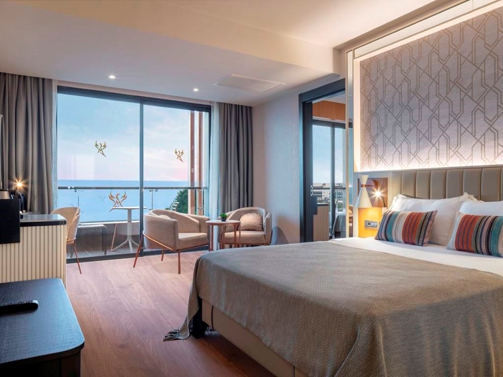 rooms-family-room-sea-view