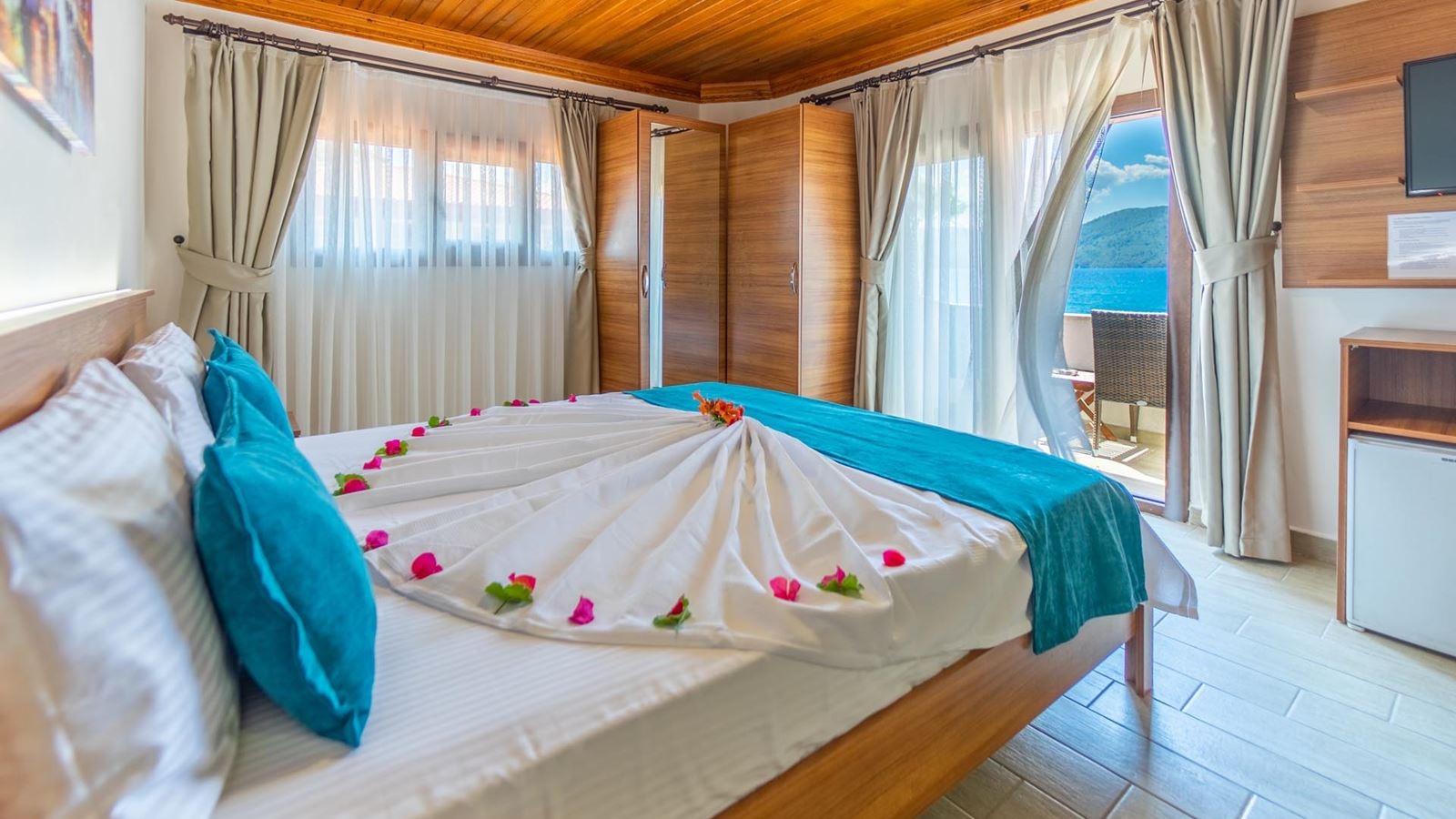 rooms-deniz-manzarali-standart-oda