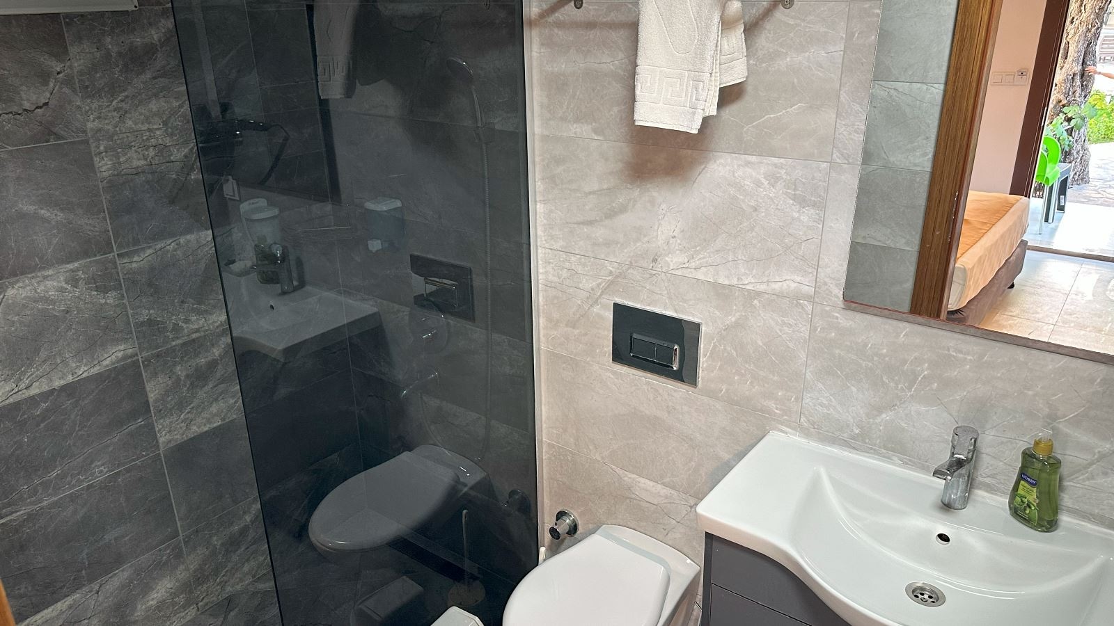 rooms-standard-room-with-balcony