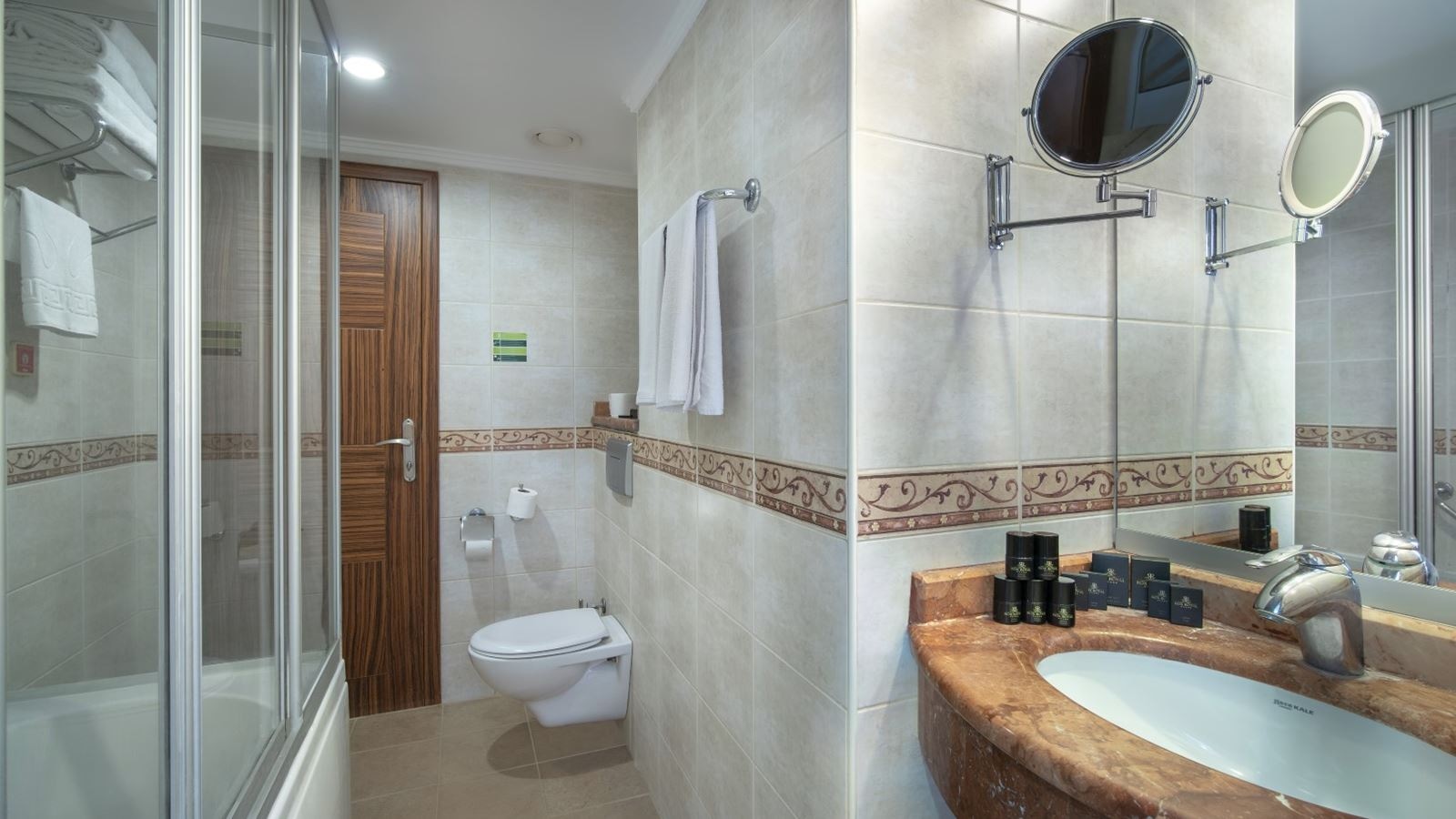 rooms-family-room-2-bedrooms