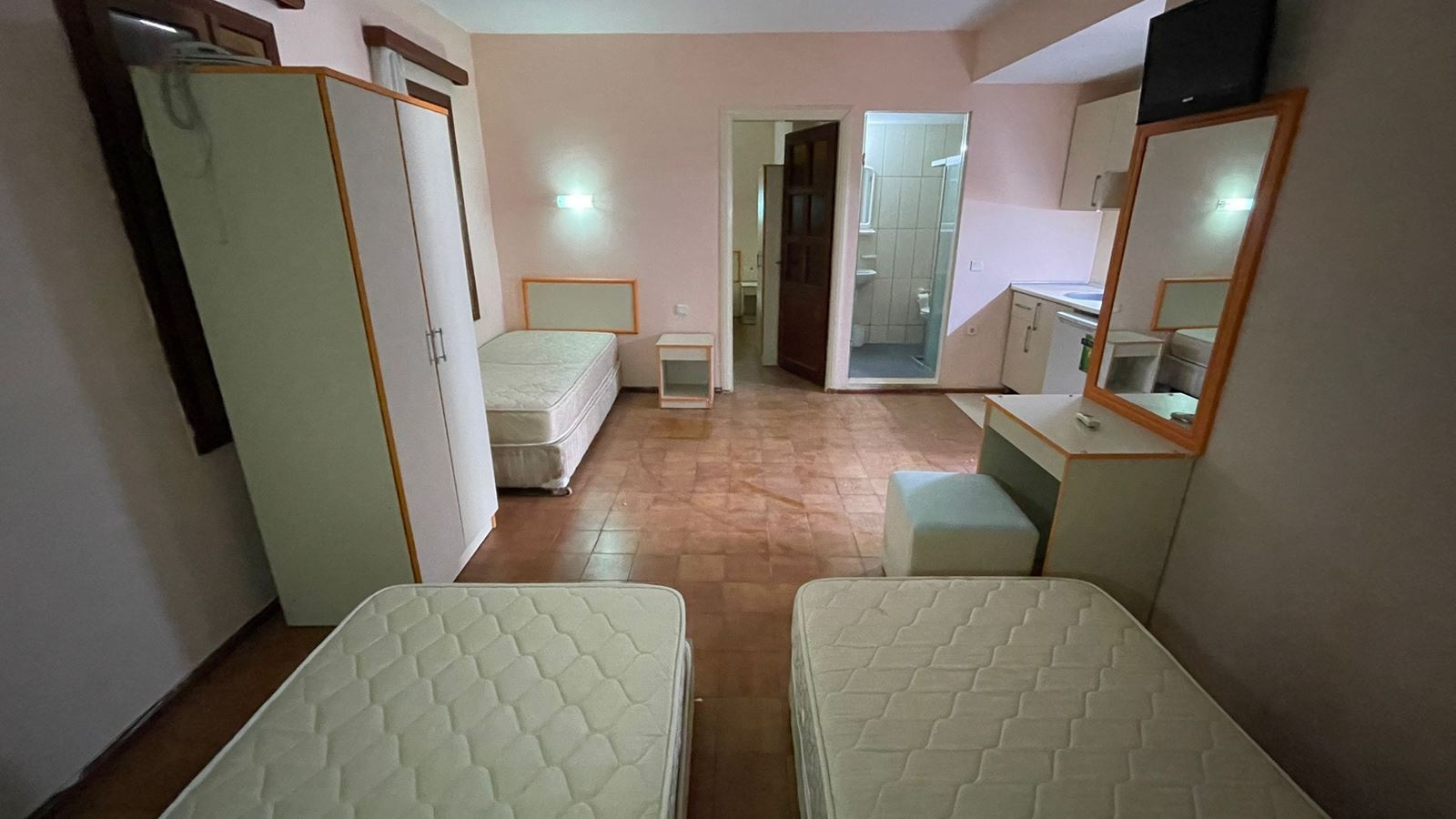 rooms-family-1+1-5-bed