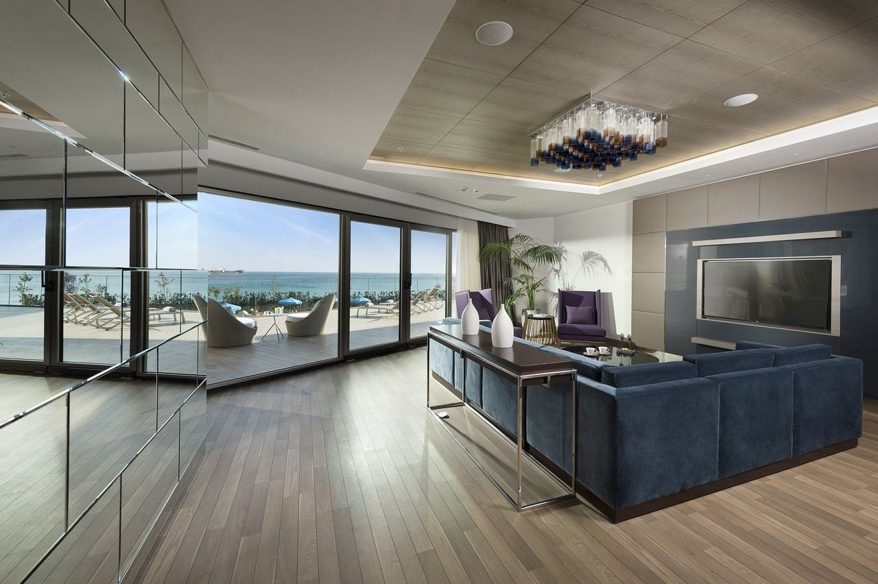 rooms-presidental-suite-club-lounch