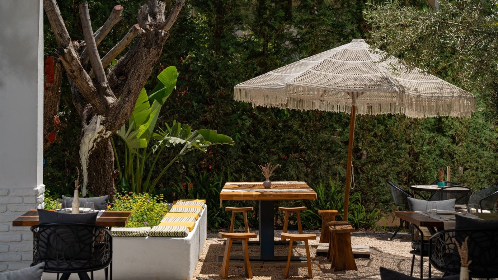 restaurants-xanthos-restaurant