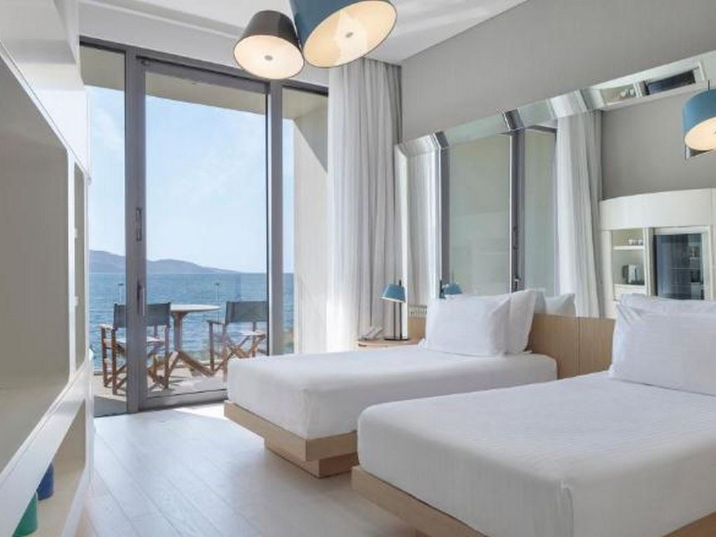 rooms-twin-premium-room-with-balcony--sea-view