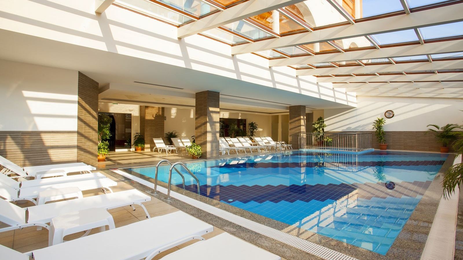 pools-indoor-pool