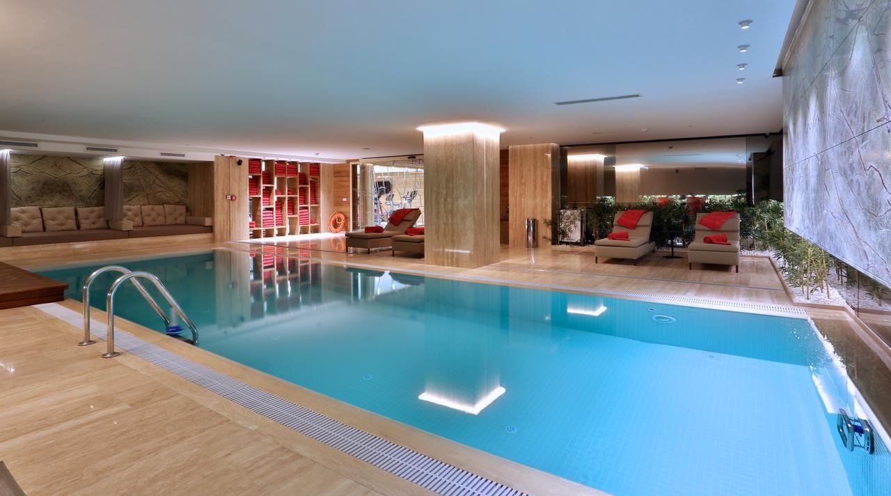 pools-indoor-pool