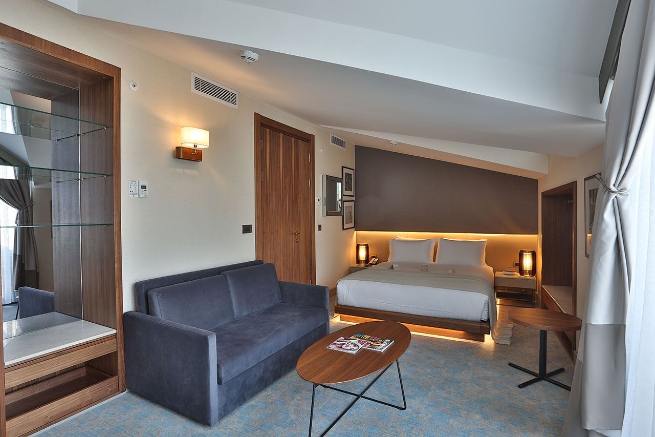 rooms-connection-room