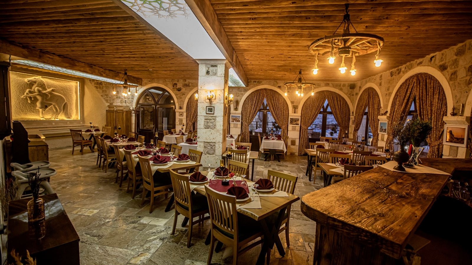 restaurants-restaurant