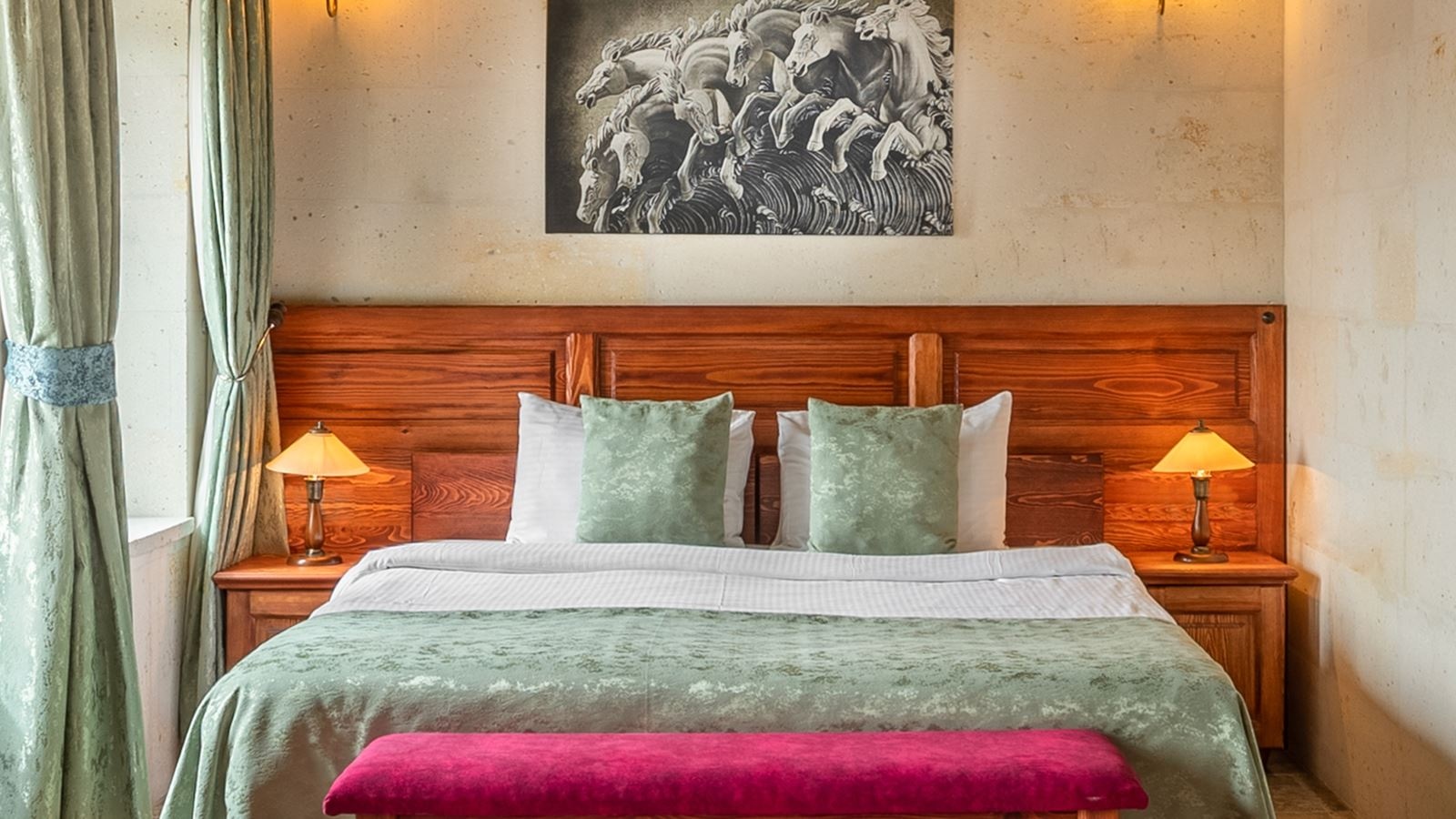 rooms-deluxe-cave-suit