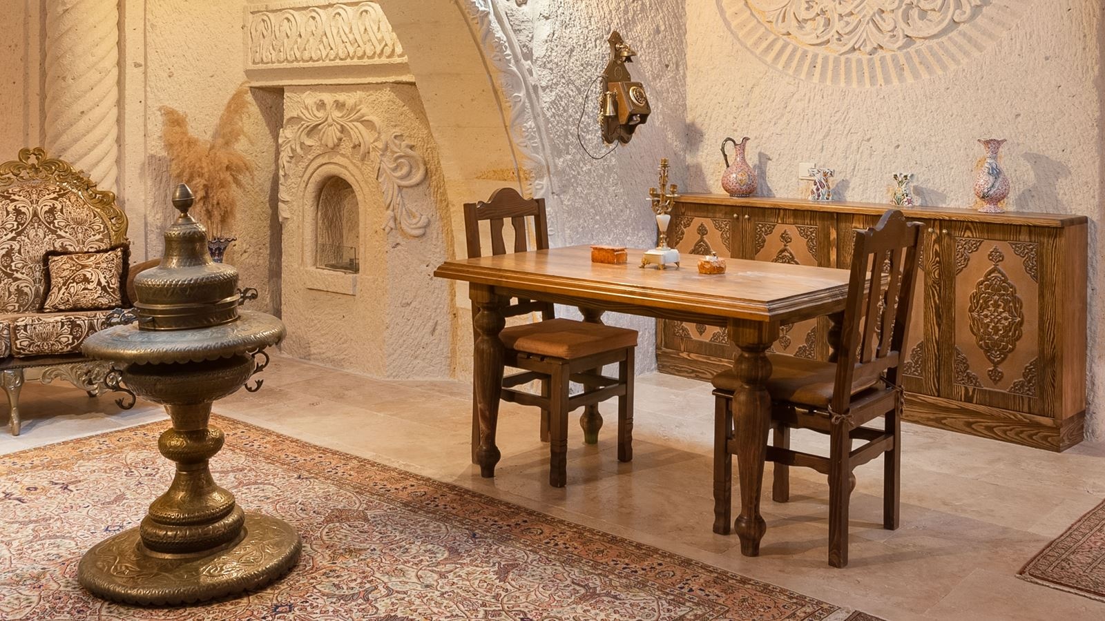 rooms-deluxe-king-suite