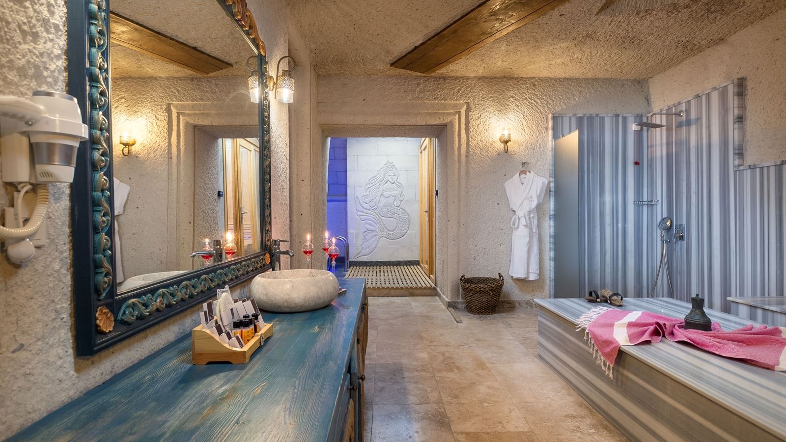 rooms-deluxe-king-suite